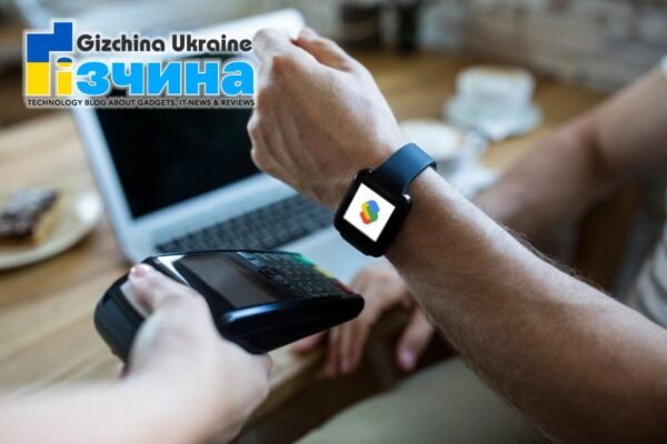 ТОП-10 розумних годинників з NFC і підтримкою Google Pay 29 202101man using smart watch express pay