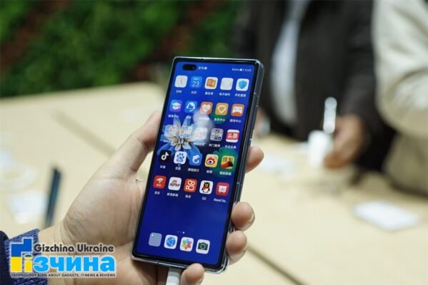 202103huawei mate x2 a