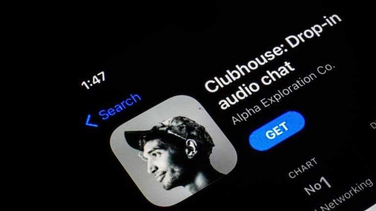 Facebook слідкує за зусиллями Clubhouse у «соціальному аудіо»