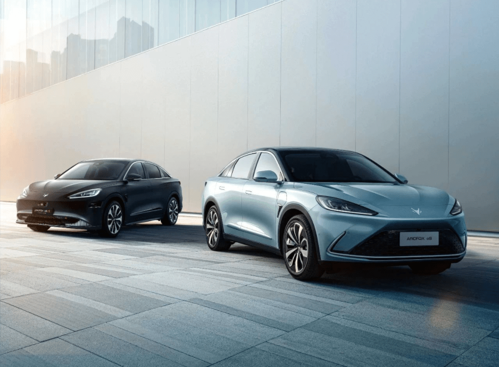 20 квітня Huawei випустить нові загадкові автомобілі