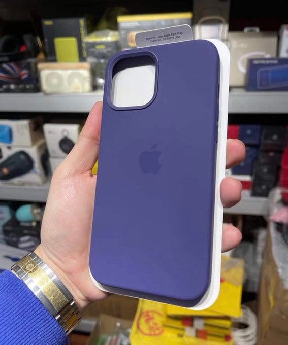 Розкрито нові кольори чохлів для iPhone 12