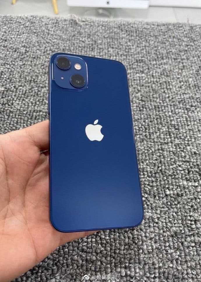 Перший погляд на справжнє зображення iPhone 13 mini