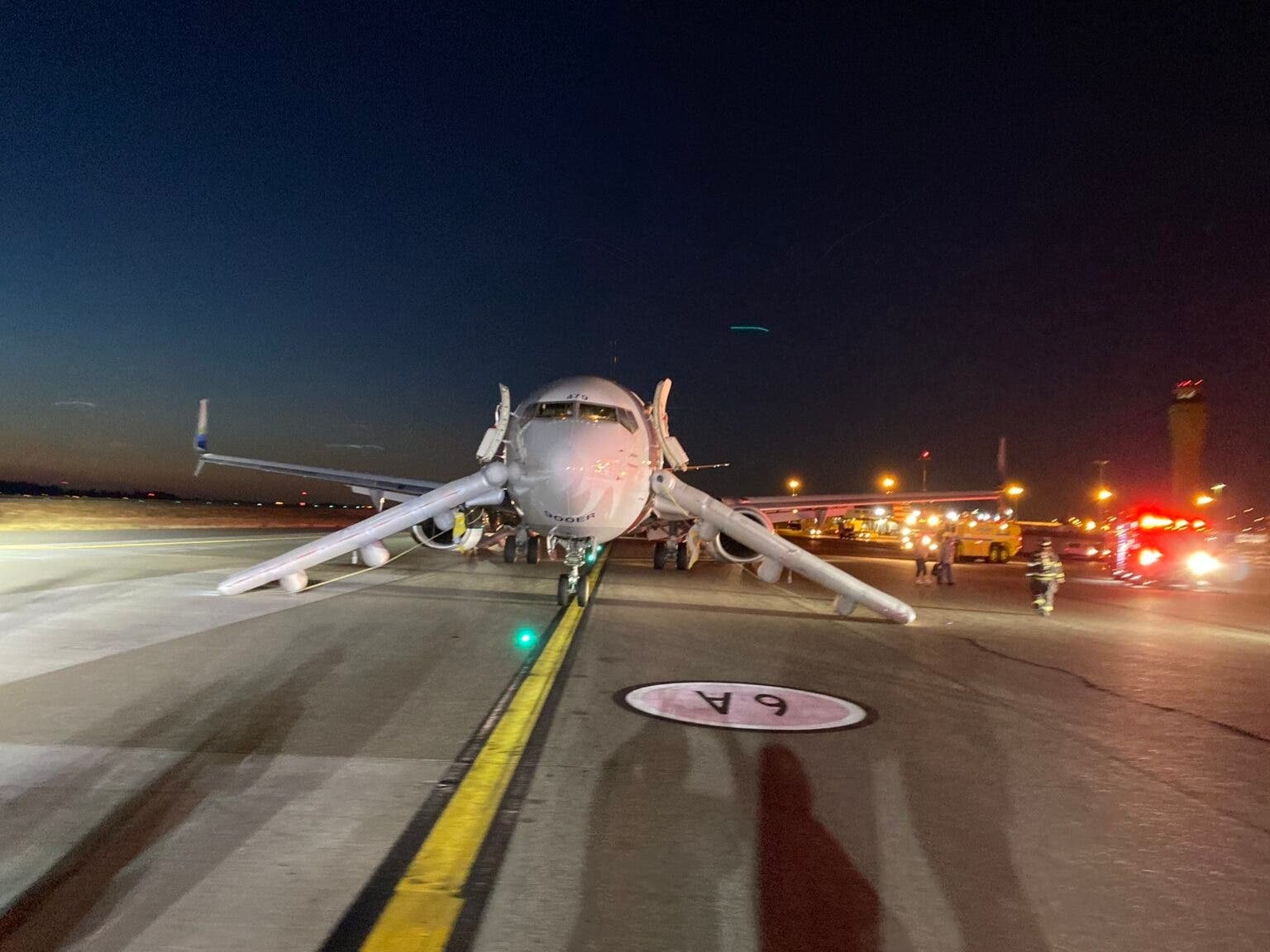 Займання смартфона Samsung закінчилося евакуацією пасажирів літака