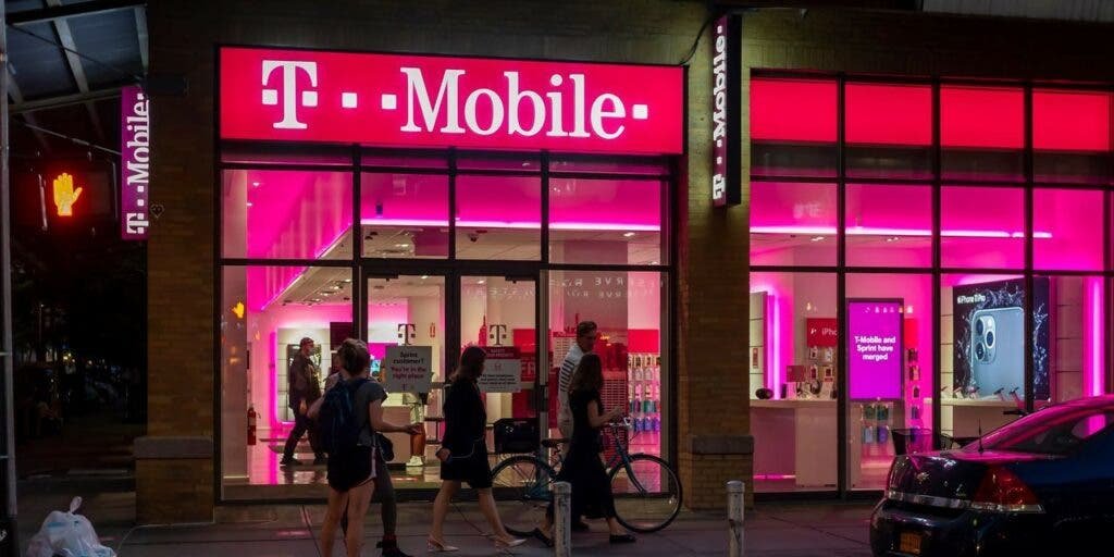 T-Mobile зламаний: Вкрадено більш як 47,8 мільйона записів, і не тільки клієнтів