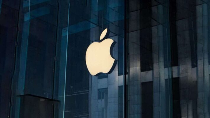 Apple стала першою компанією у світі з капіталізацією $3 трлн 11 apple logo 1200x675