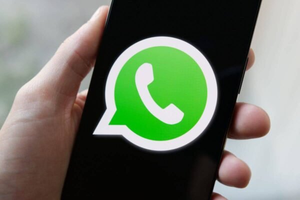 whatsapp logo phone close 1200x800