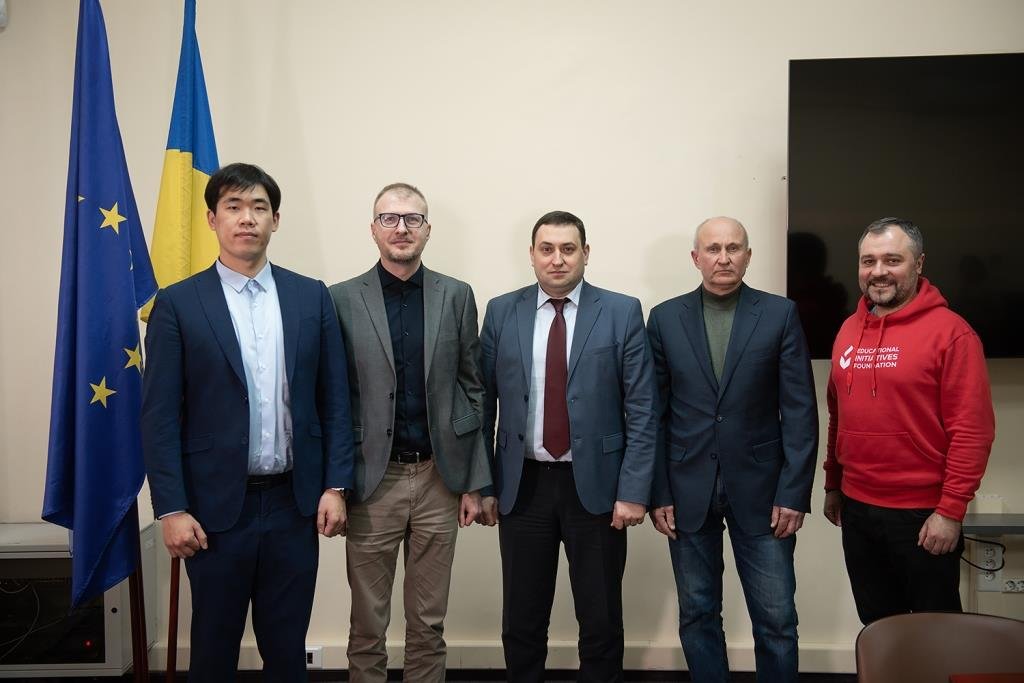 ХУАВЕЙ УКРАЇНА» ПЕРЕДАЛА СУЧАСНЕ СЕРВЕРНЕ ОБЛАДНАННЯ УНІВЕРСИТЕТУ КПІ