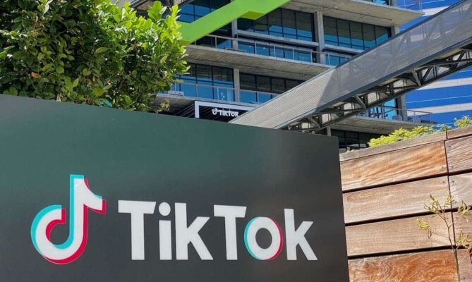 TikTok Lite призупиняє систему винагород в Європі через регуляторні проблеми 8 tiktok text posts 2
