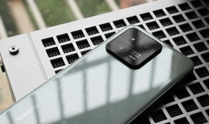 Витік рендерів Xiaomi 15 Pro: Позачасовий дизайн, переосмислений з професійними оновленнями 14 1723452032 xiaomi 15 pro 1200x716