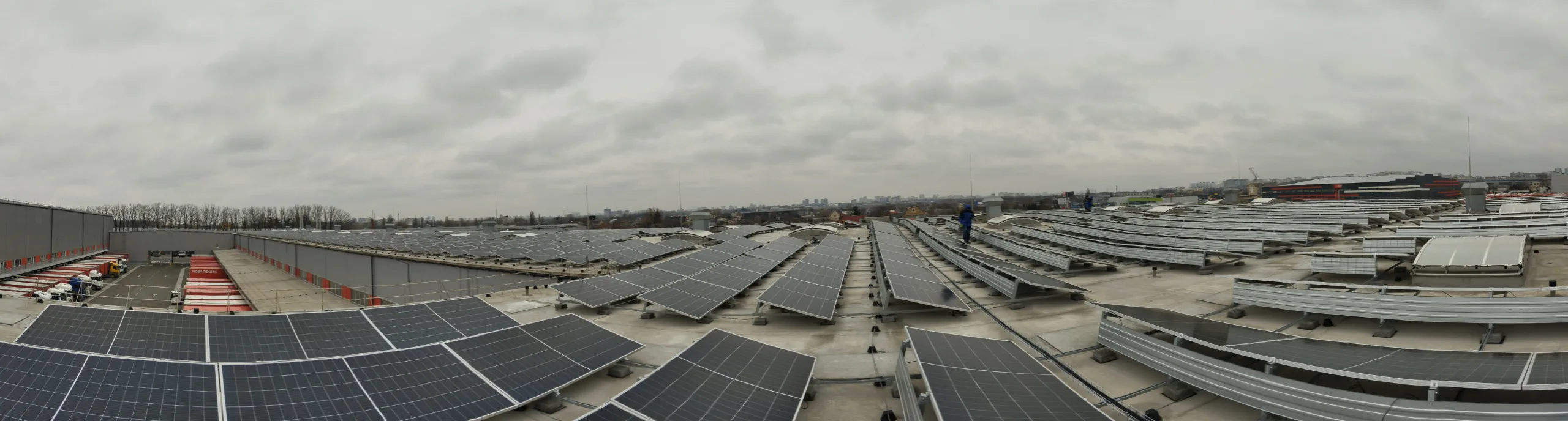 Нова пошта ввела в експлуатацію першу сонячну електростанцію потужністю 1 МВт 12 Нова пошта