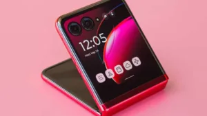 Motorola Razr 60 Ultra: Приголомшливий новий червоний колір 14 Razr 60 Ultra