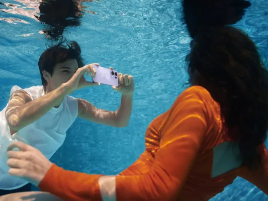 Інноваційні смартфони OPPO Reno13 F: ШІ-функції, IP69 захист та потужні акумулятори 14 OPPO Reno13 F