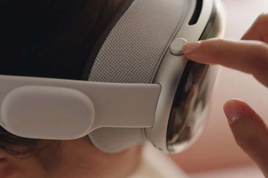 https3a2f2fs3 newsifier.ams3 .digitaloceanspaces.com2fgizchina.com2fimages2f2025 062fapple vis