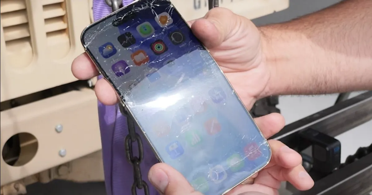 iPhone Air тест міцності