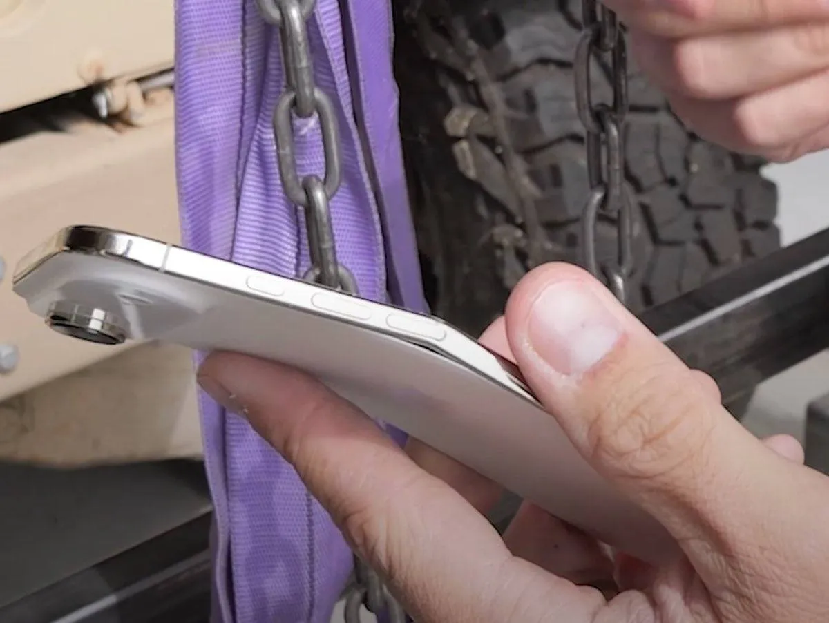 iPhone Air тест міцності 