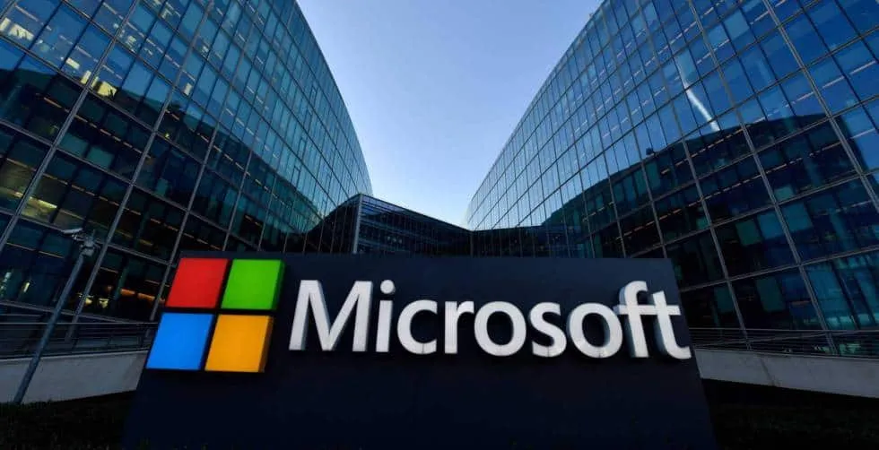 Microsoft звільнила понад 15 000 працівників Microsoft звільнила понад 15 000 працівників