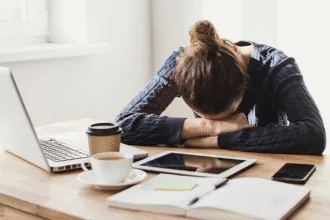 цифрова втома, психологічна втома, технологічне перевантаження